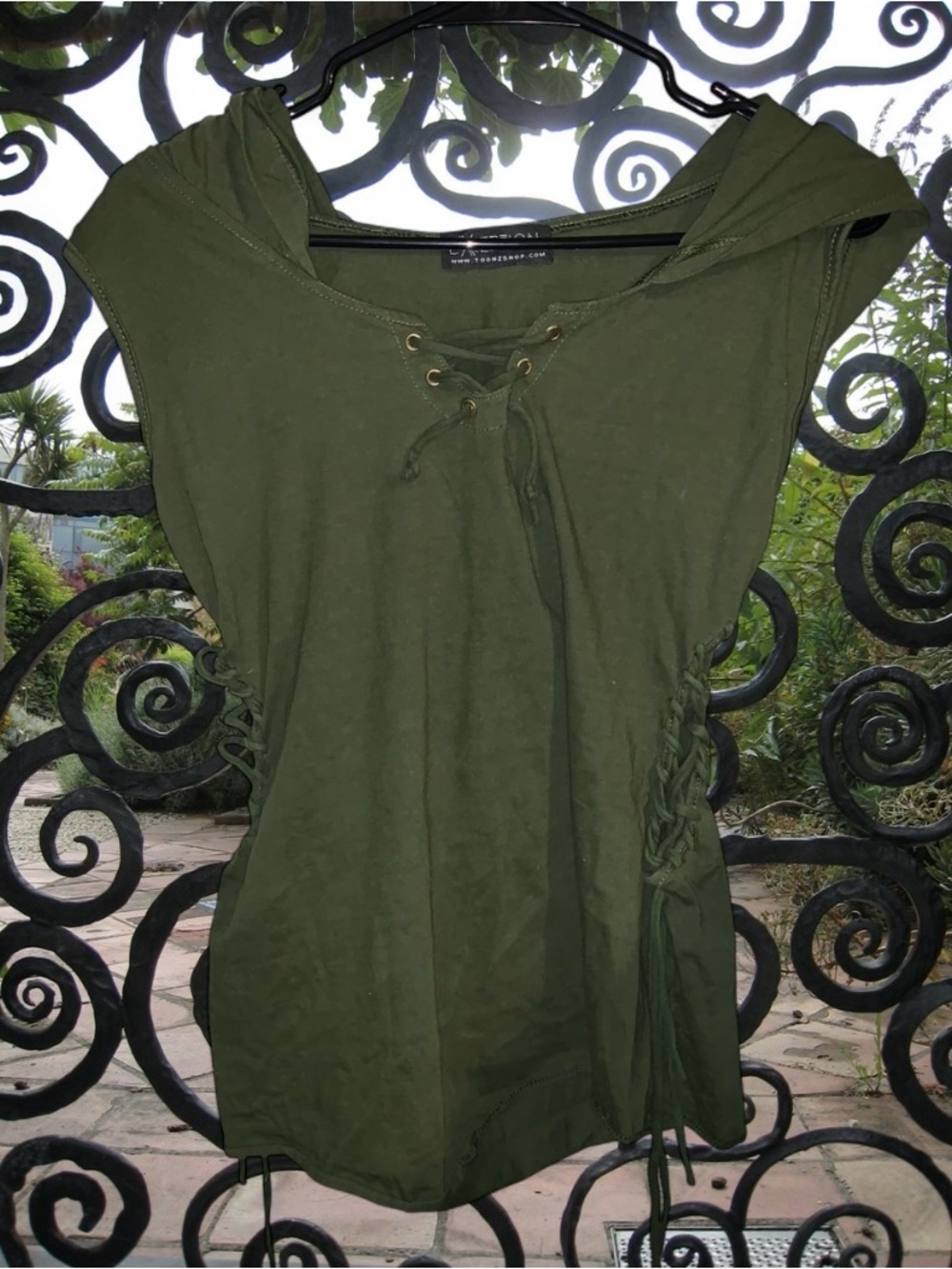 Handmade ToonzShop Top